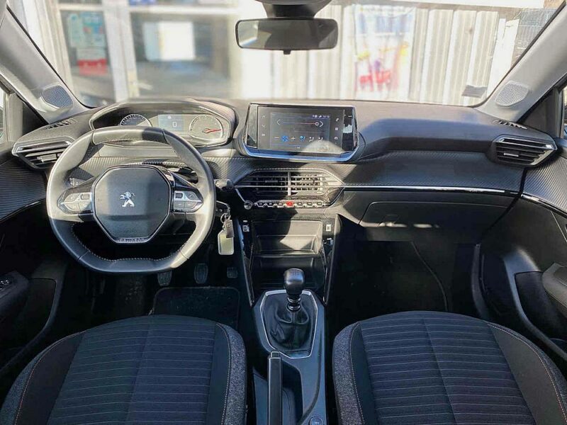 PEUGEOT 208 2022