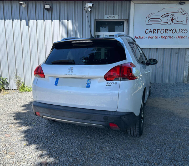 PEUGEOT 2008 2015