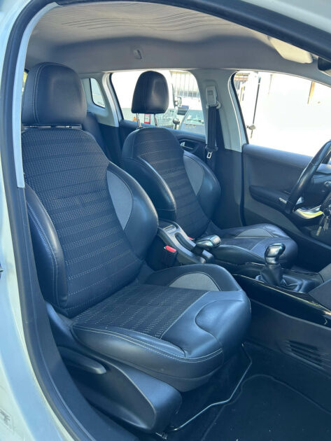 PEUGEOT 2008 2015
