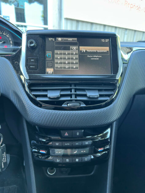PEUGEOT 2008 2015