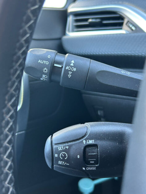 PEUGEOT 2008 2015