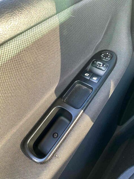 PEUGEOT 207 2010