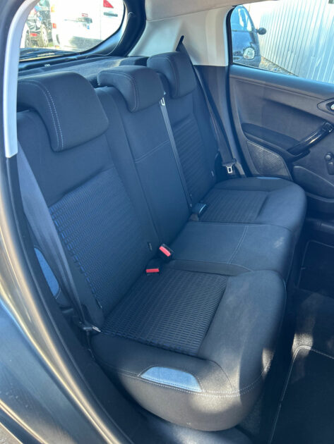 PEUGEOT 208 2013