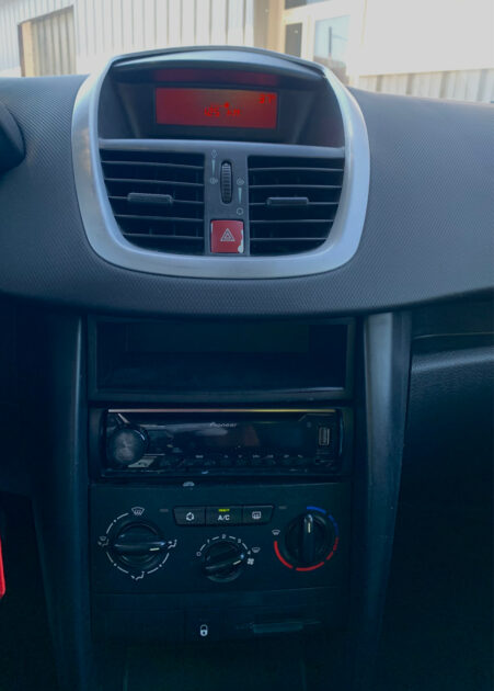 PEUGEOT 207 2006