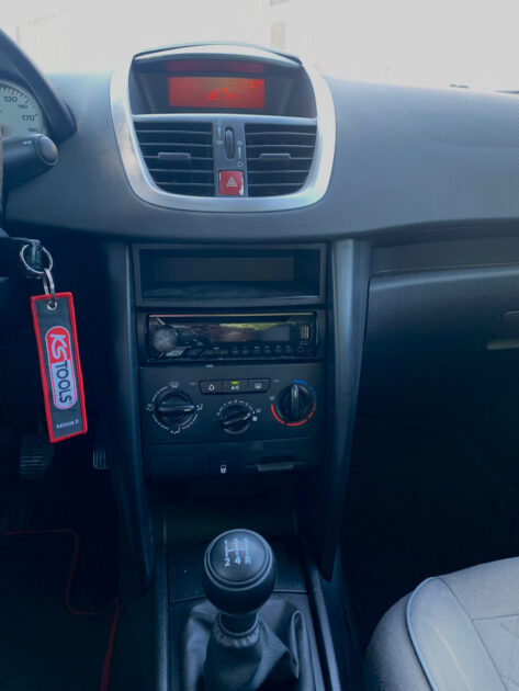 PEUGEOT 207 2006