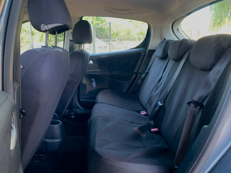 PEUGEOT 207 2006