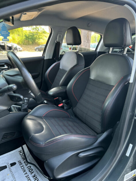 PEUGEOT 208 2017