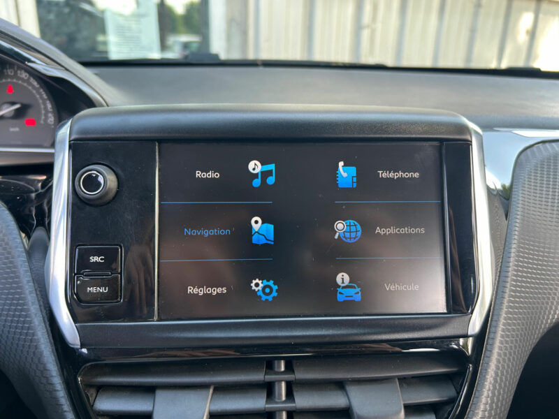PEUGEOT 208 2017