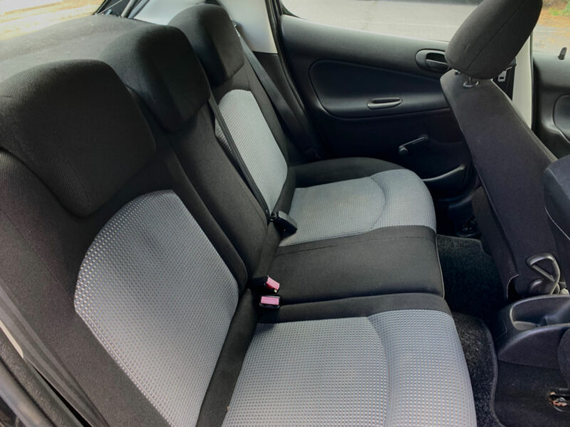 PEUGEOT 206 2004