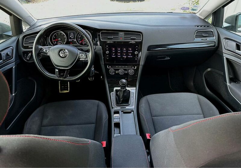 VOLKSWAGEN GOLF 2017