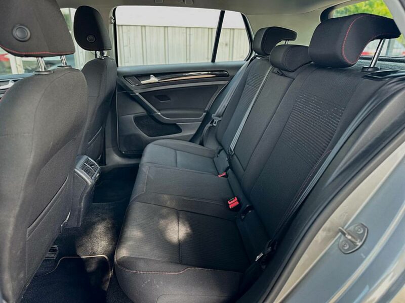 VOLKSWAGEN GOLF 2017